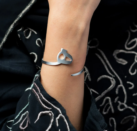 Letter Elegant Bracelet